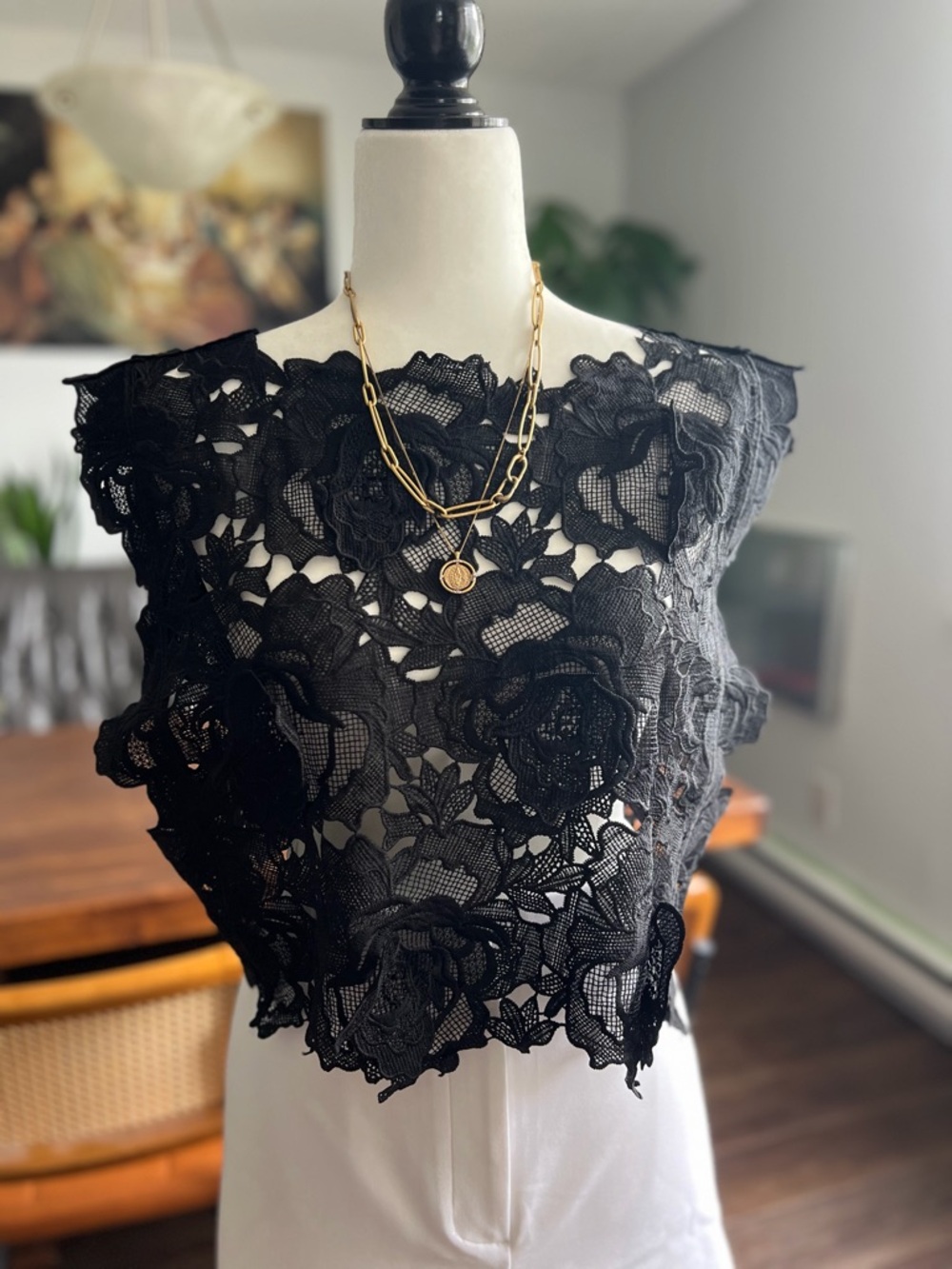 Sheer Floral Lace Crop Top - Black